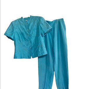 JUDITH HART Collection, Two piece Top & Pants, Blue Floral, Size 14, 100% Silk